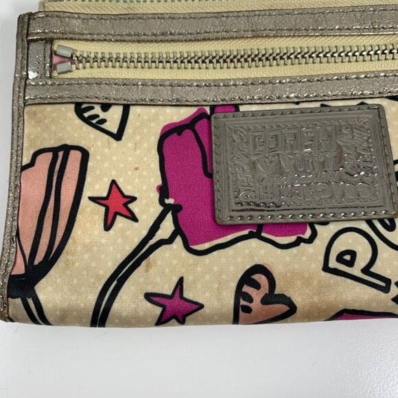 COACH Printed Graphic Poppy Full Zip Wristlet Clutch + Tag - Picture 13 of 13